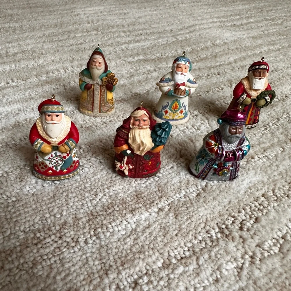Set of Hallmark Keepsake 2006 Santa's From Around the World, Miniatures